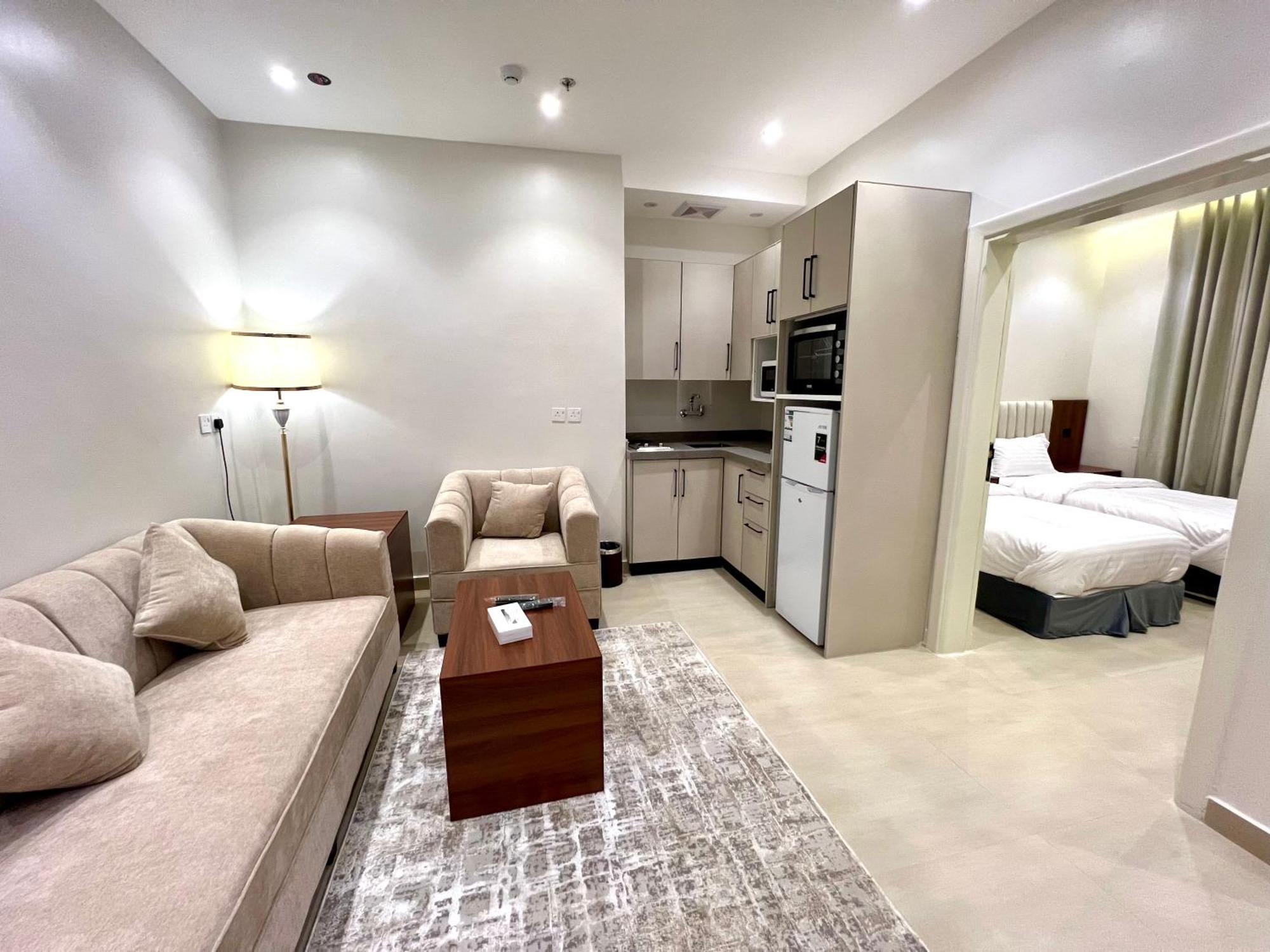 اجنحة كرم مخدومة جديدة New Karam Apartment *